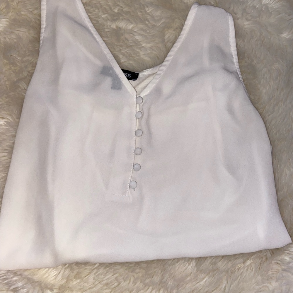 Express Cutoff Top - Picture 2 of 4